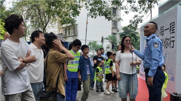 604场安全科普走进280余城,九号电动车携手交警守护用户每一程