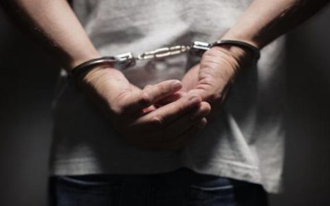 股票配资APP借助杠杆炒股算不算违法行为？