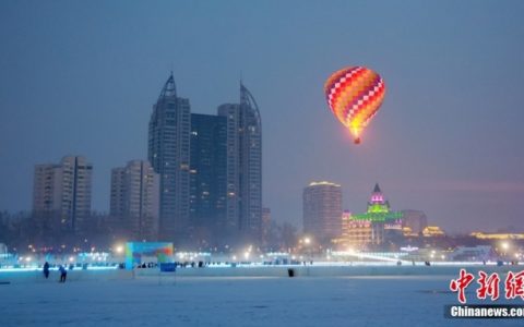 配资门户网 【冰雪春天】世界聚焦中国冰雪经济：“热”力十足 成经济复苏亮点