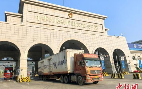 炒股配资开户 广西友谊关口岸2024年货运车辆突破50万辆次